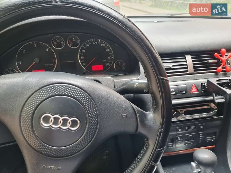 Седан Audi A6 2000 в Чернівцях