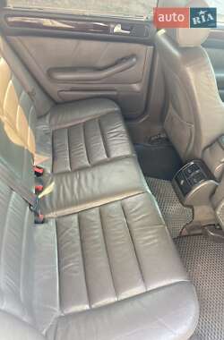 Универсал Audi A6 2002 в 