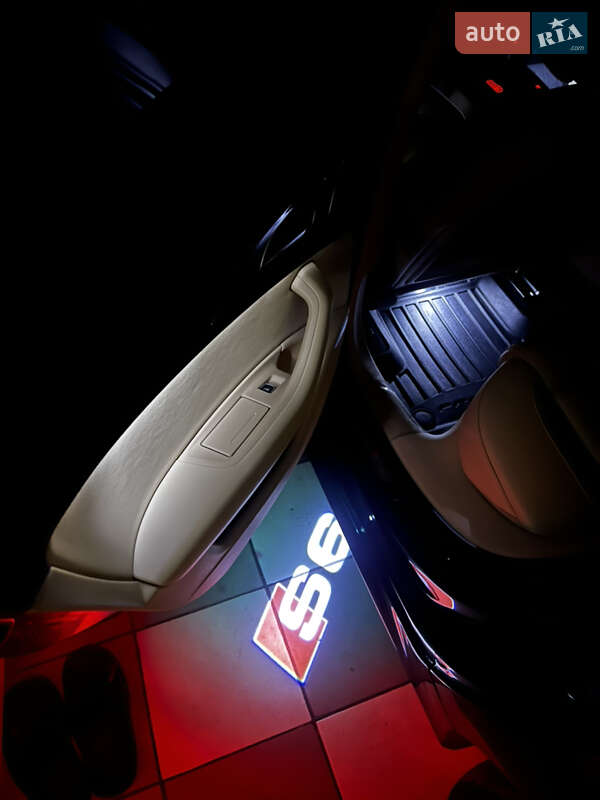 Седан Audi A6 2014 в Хмельницком