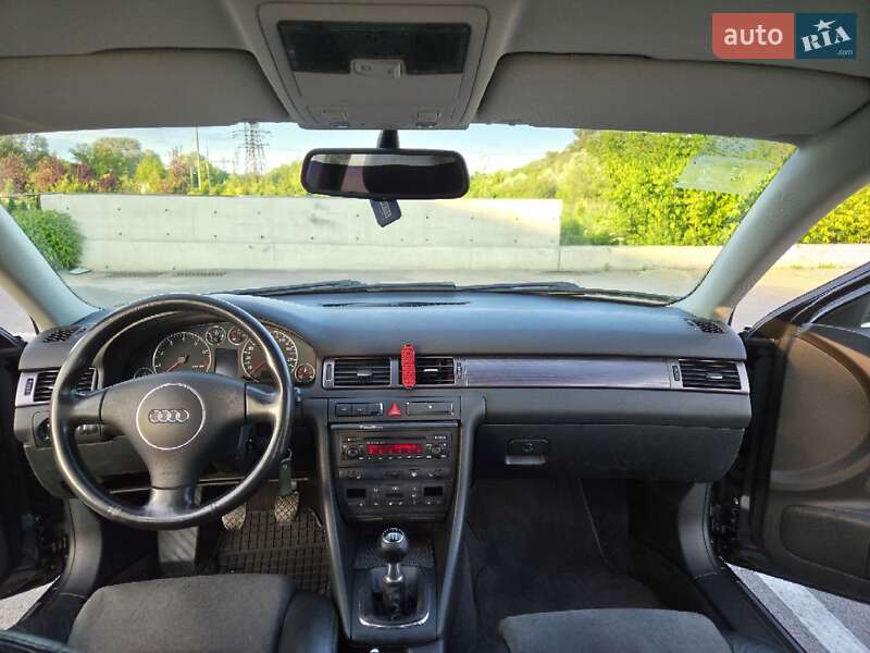 Седан Audi A6 2003 в Ирпене