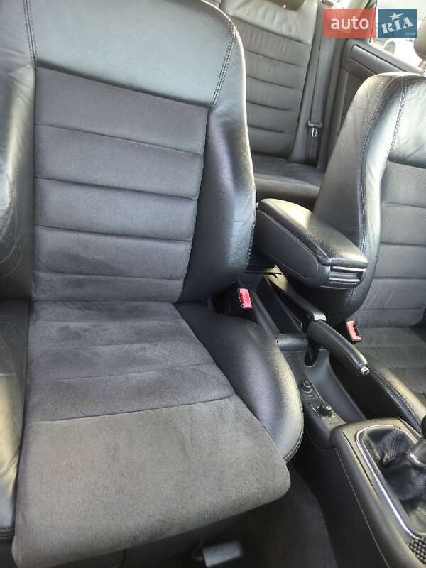 Седан Audi A6 2003 в Ирпене