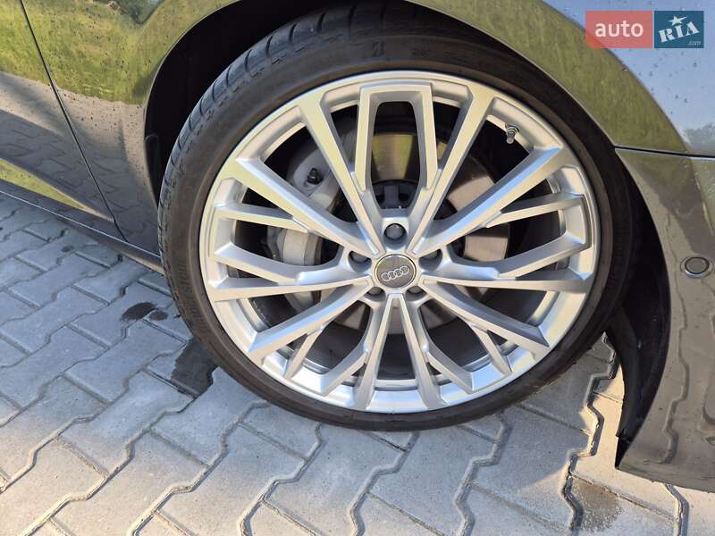 Седан Audi A6 2020 в Киеве