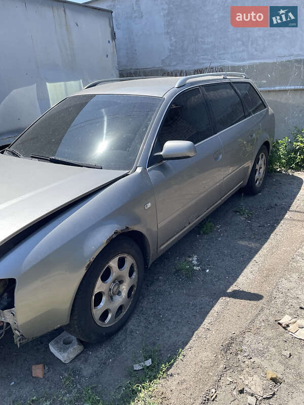 Универсал Audi A6 2004 в 