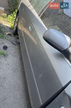 Универсал Audi A6 2004 в 