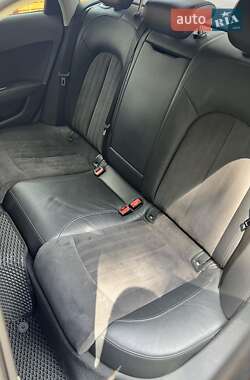 Седан Audi A6 2016 в 