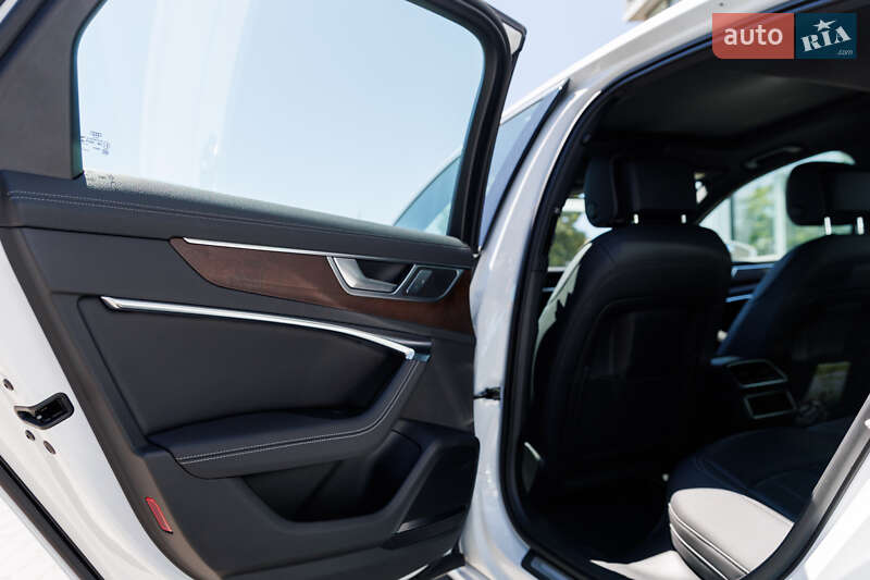 Седан Audi A6 2020 в Харькове