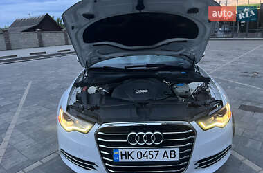 Седан Audi A6 2013 в 