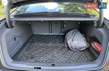 Седан Audi A6 2013 в 