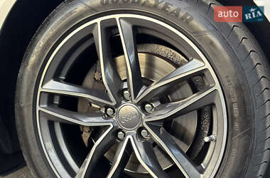 Седан Audi A6 2013 в 