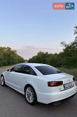 Седан Audi A6 2015 в 