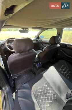 Седан Audi A6 2001 в 