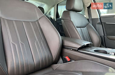 Седан Audi A6 2019 в 