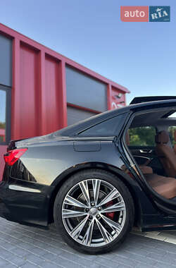 Седан Audi A6 2019 в 