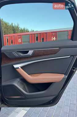 Седан Audi A6 2019 в 