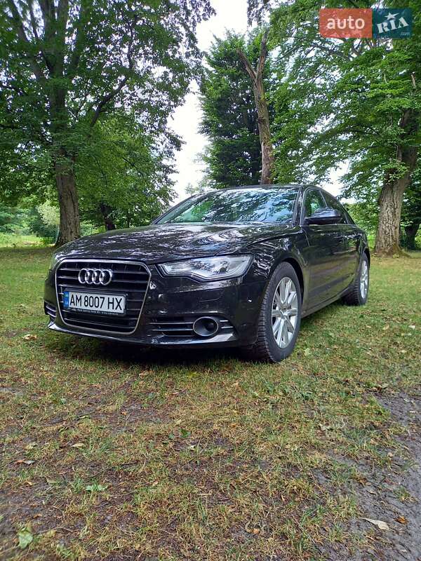 Седан Audi A6 2012 в 