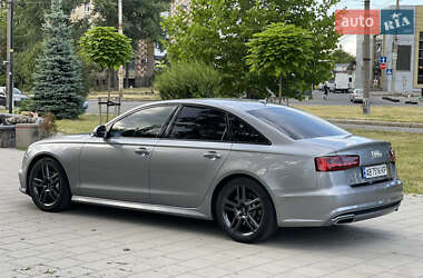 Седан Audi A6 2015 в 
