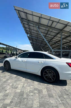 Седан Audi A6 2021 в 