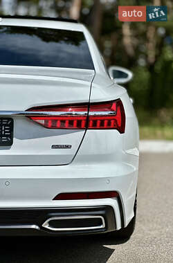 Седан Audi A6 2019 в 