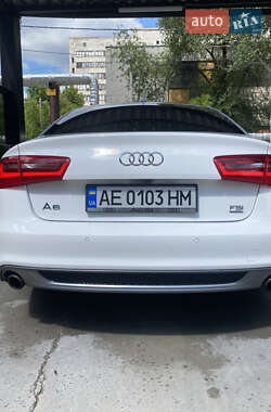 Седан Audi A6 2014 в 