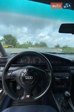 Седан Audi A6 1995 в 