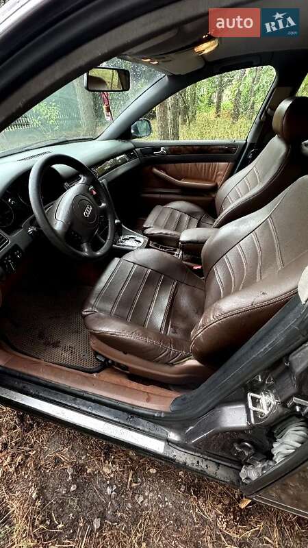 Седан Audi A6 1999 в 