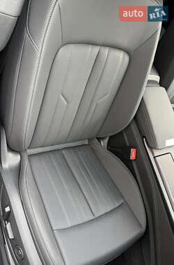 Седан Audi A6 2023 в 