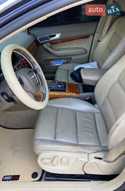 Седан Audi A6 2004 в 