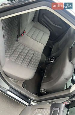 Седан Audi A6 2003 в 