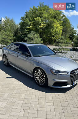 Седан Audi A6 2018 в 