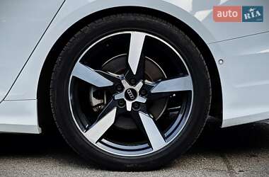 Седан Audi A6 2020 в 