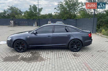 Седан Audi A6 2004 в 