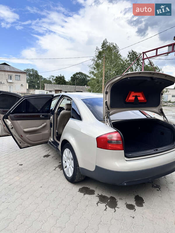 Седан Audi A6 1998 в Тростянці
