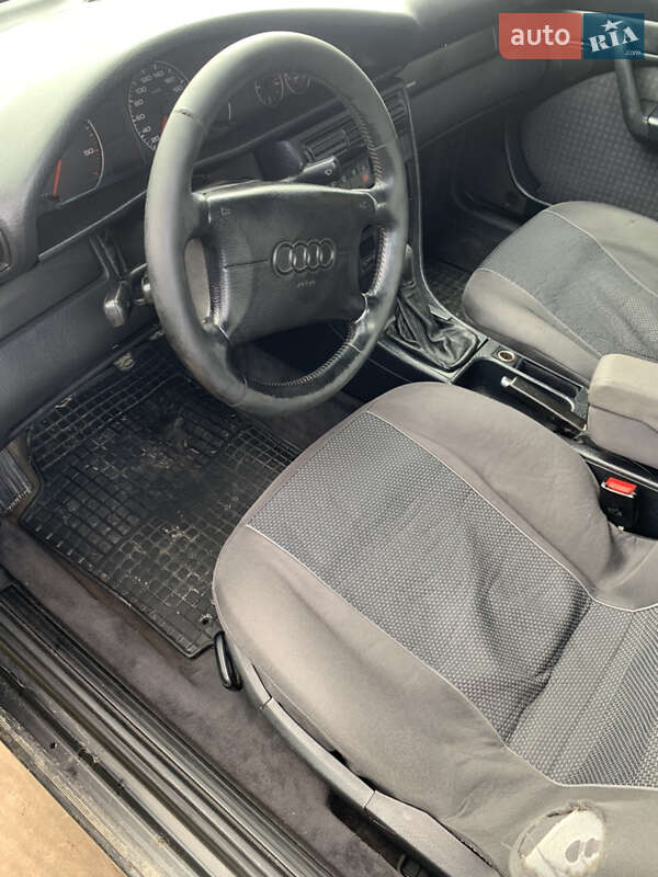 Седан Audi A6 1996 в Яворове