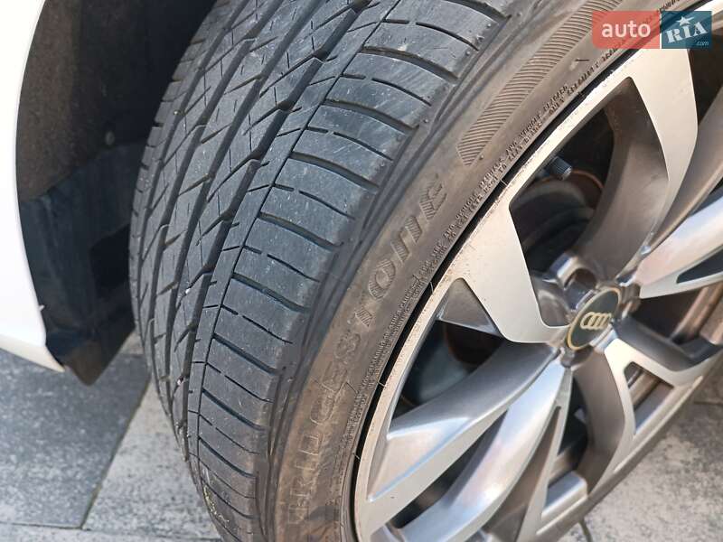 Седан Audi A6 2014 в Львові