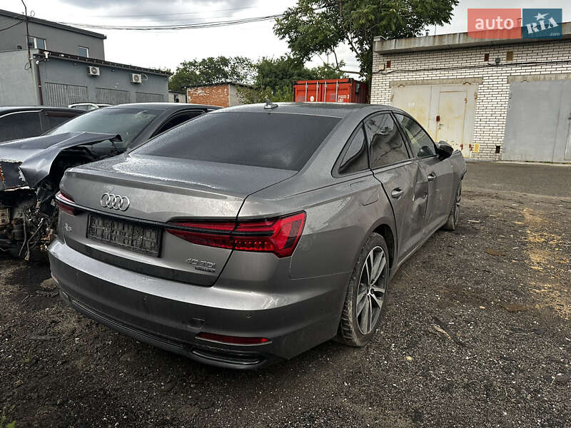 Седан Audi A6 2021 в 