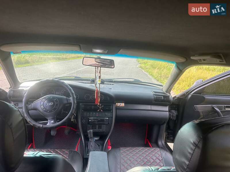 Седан Audi A6 1997 в Иванкове