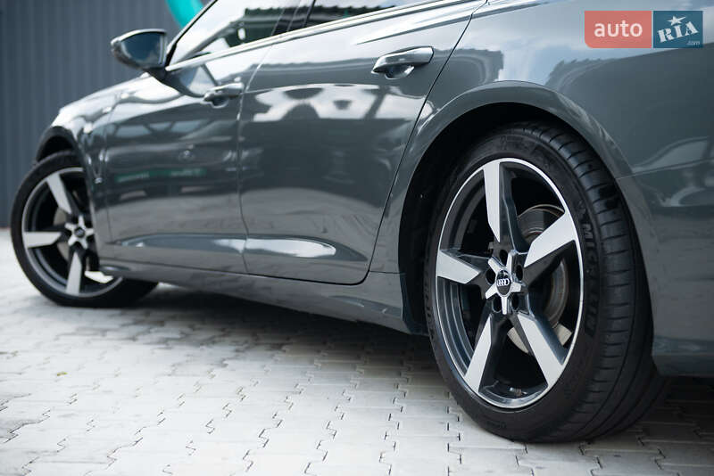 Седан Audi A6 2018 в Мукачево