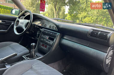 Седан Audi A6 1996 в 
