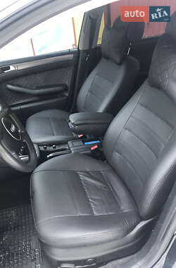 Седан Audi A6 2002 в 