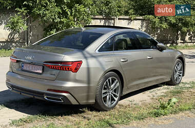 Седан Audi A6 2019 в 