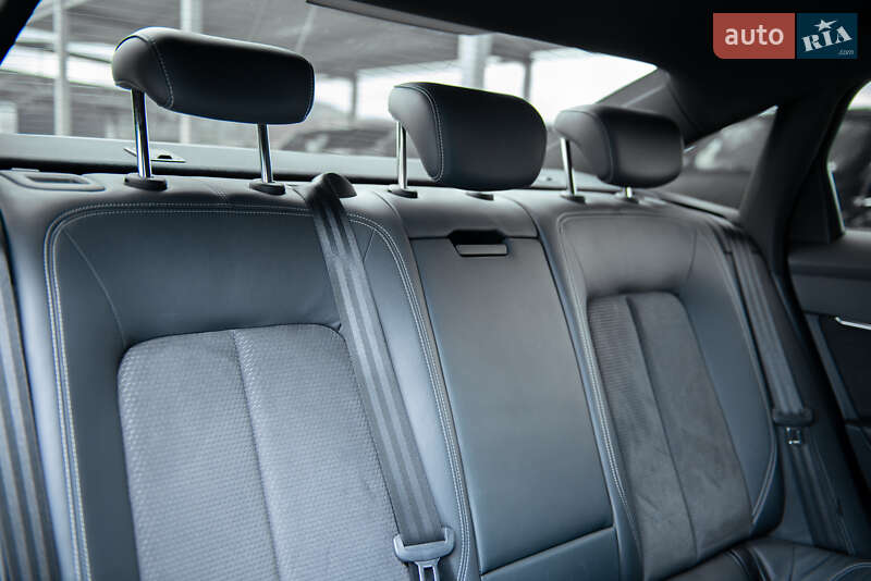 Седан Audi A6 2018 в Мукачево