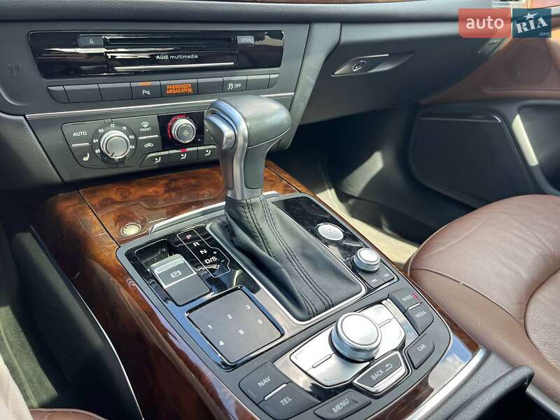 Седан Audi A6 2014 в Киеве