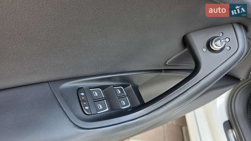 Седан Audi A6 2015 в Харькове