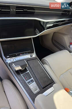 Седан Audi A6 2020 в 