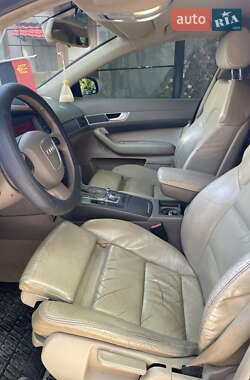 Седан Audi A6 2004 в 