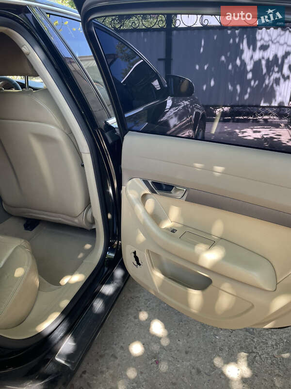 Седан Audi A6 2004 в Борщеве