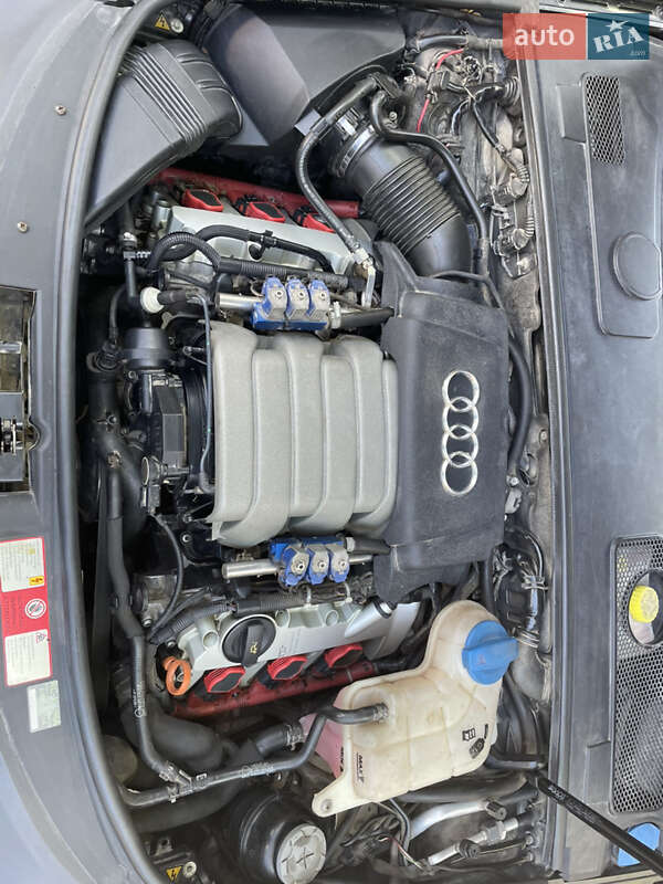Седан Audi A6 2004 в Борщеве