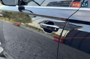 Седан Audi A6 2016 в 
