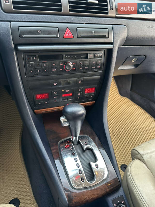 Седан Audi A6 2000 в Львове