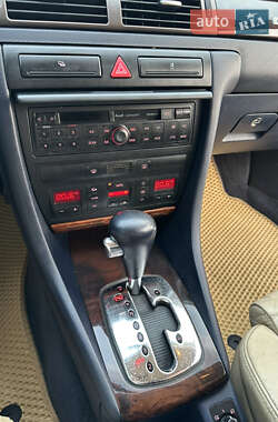 Седан Audi A6 2000 в 